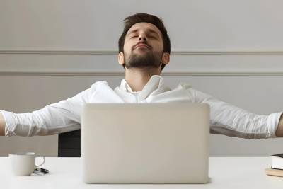 دورة إدارة القلق والصدمات النفسية