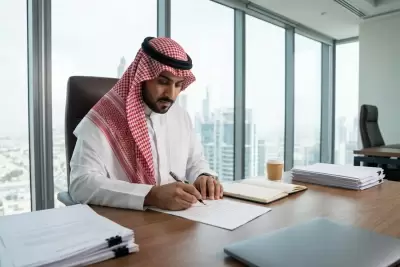 دورة كتابة الإيميلات والخطابات الرسمية باحتراف